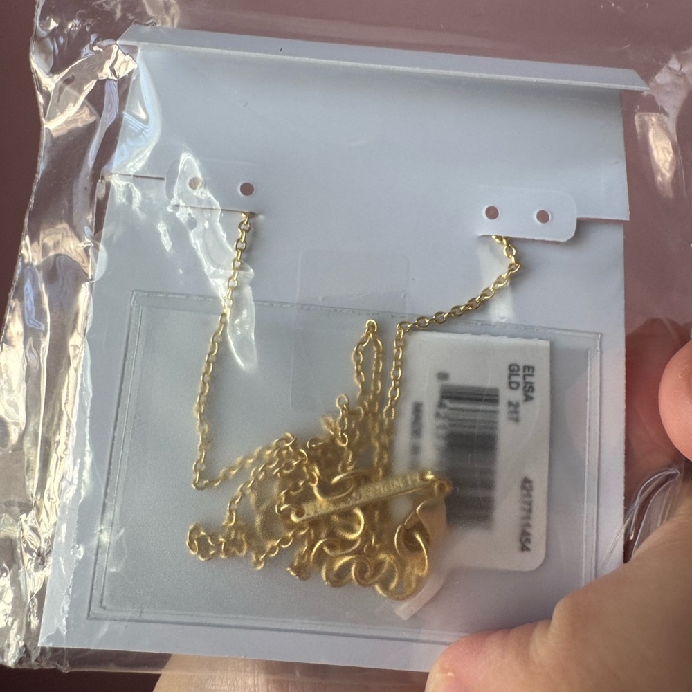 🤍 Kendra Scott Necklace 🤍 - Picture 2 of 3
